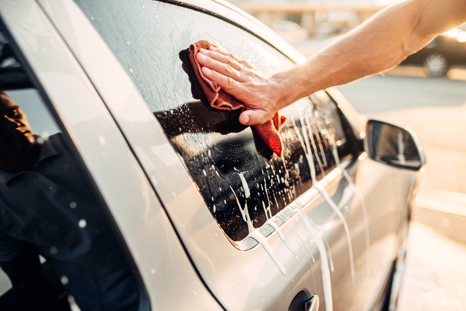 Jak używać aktywną pianę podczas mycia samochodu?